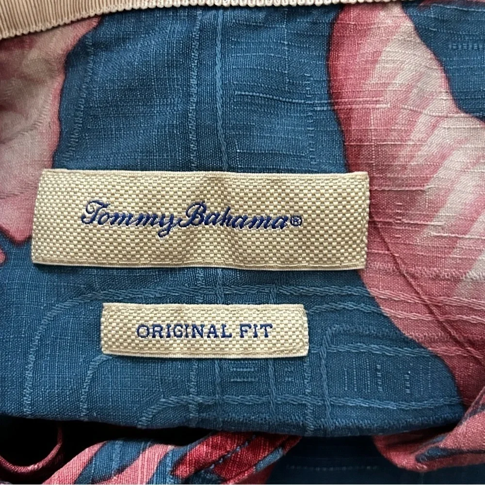 Tommy Bahama Original Fit Tropical Print Silk Short Sleeve Button Down Shirt